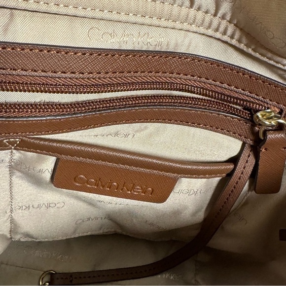 Calvin Klein Hayden Snake Tote
NWOT - Picture 6 of 13